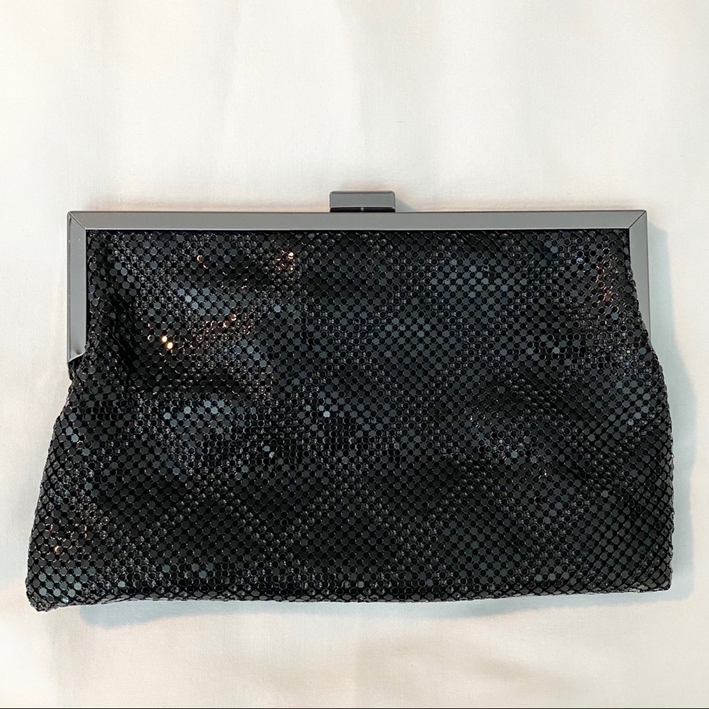 La Regale Black Metal Mesh Clutch w Strap